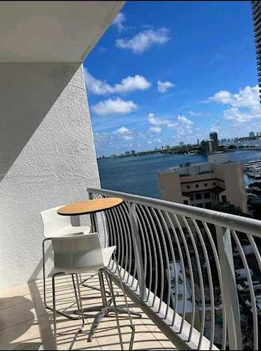 1750 N Bayshore Dr #1204 Miami, FL 33132