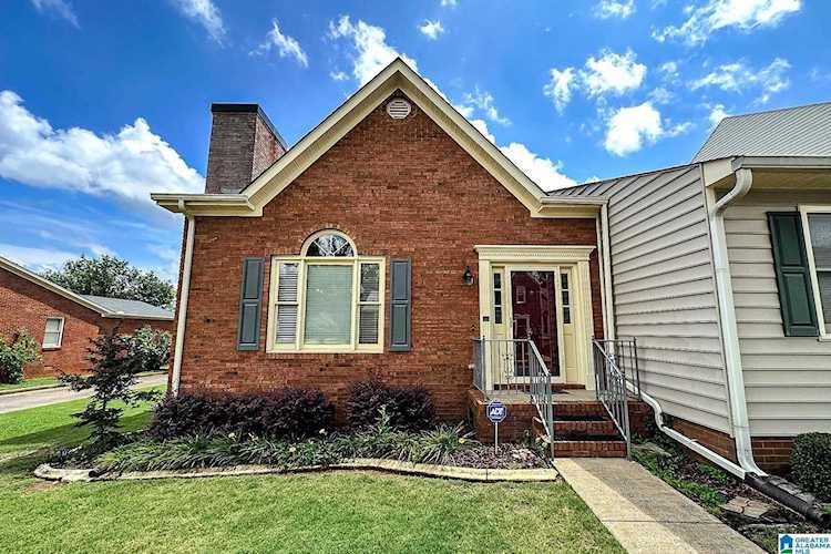 1422 Cambridge Place Anniston, AL 36207