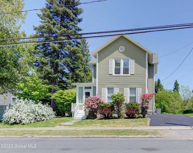 119 E State St Johnstown, NY 12095