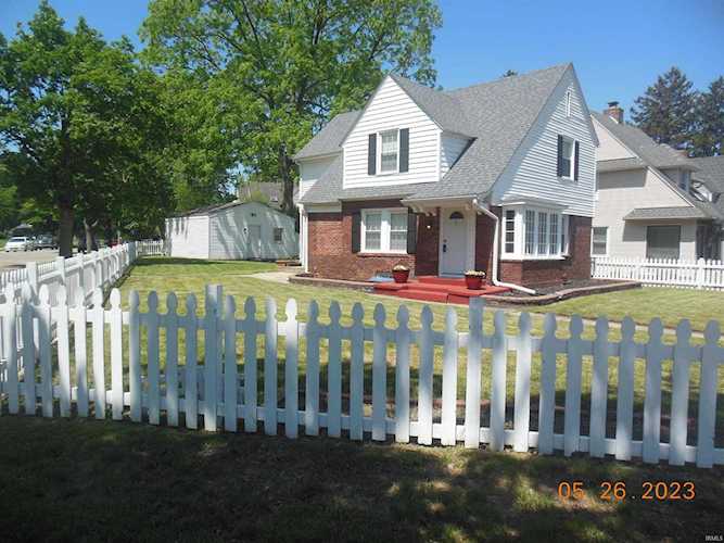 2421 Erskine Boulevard South Bend, IN 46614