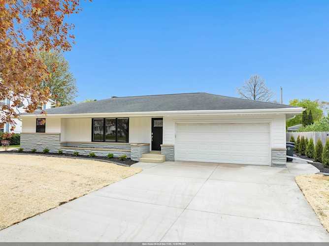 1129 Blue Ridge Dr Green Bay, Village of Ashwaubenon, WI 54304
