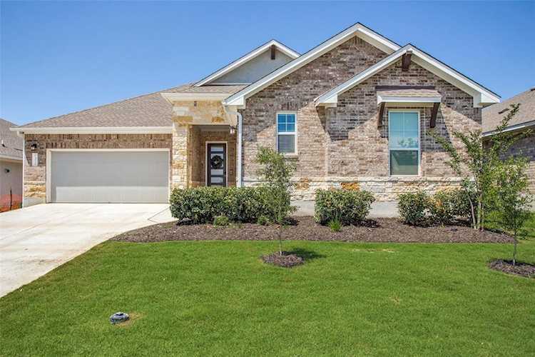 371 Moncolva ST New Braunfels, TX 78132