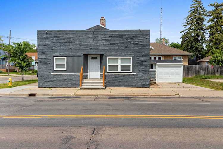 868 Shawano Ave Green Bay, City of Green Bay, WI 54303