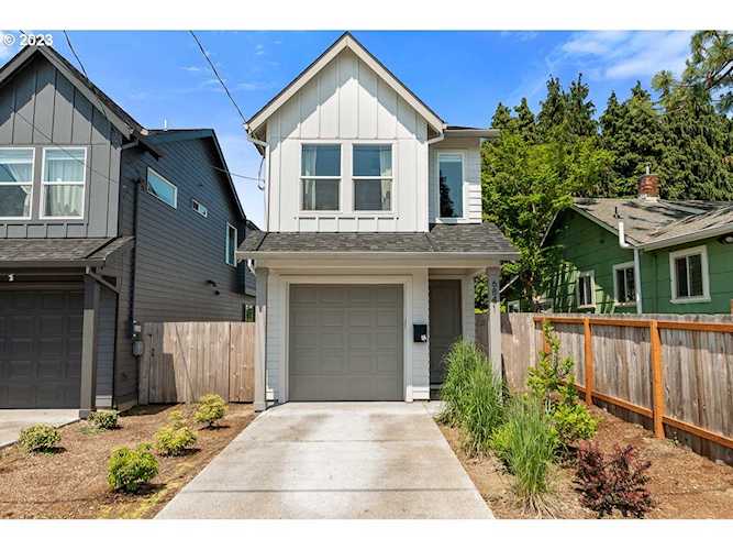 6841 N Bank ST Portland, OR 97203