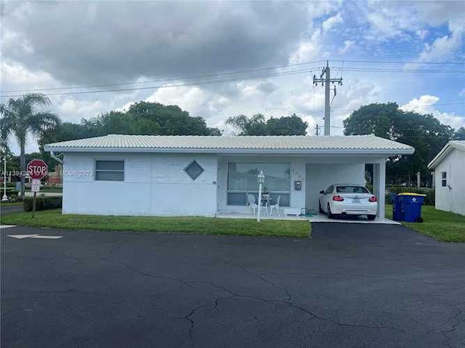 2400 Park Ln #104 Hollywood, FL 33021