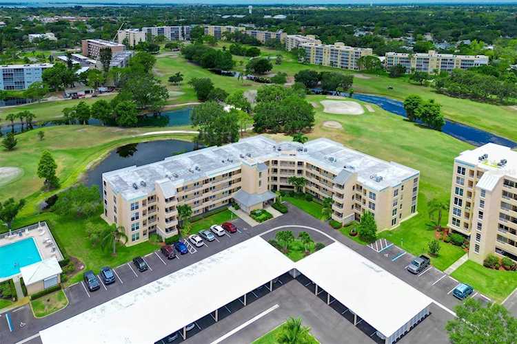4440 Fairways Blvd. #101 Bradenton, FL 34209