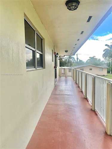 14901 SW 4th St #9A Pembroke Pines, FL 33027