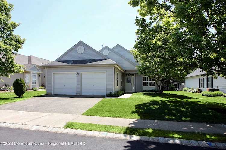 36 Eleanor Rd Manchester, NJ 08759