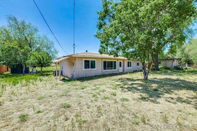 1738 Pamo Rd Ramona, CA 92065