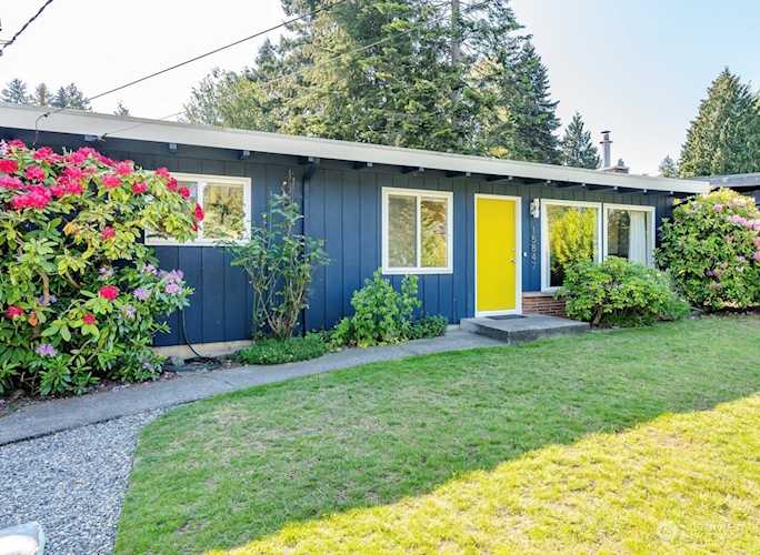 15847 30th Ave NE Shoreline, WA 98155