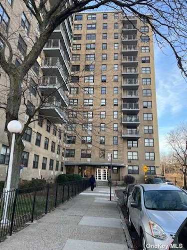 1966 Newbold Avenue #8th Fl Bronx, NY 10472