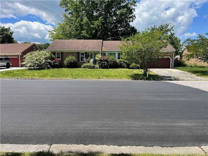 3220 Bruin Dr Chesapeake, VA 23321