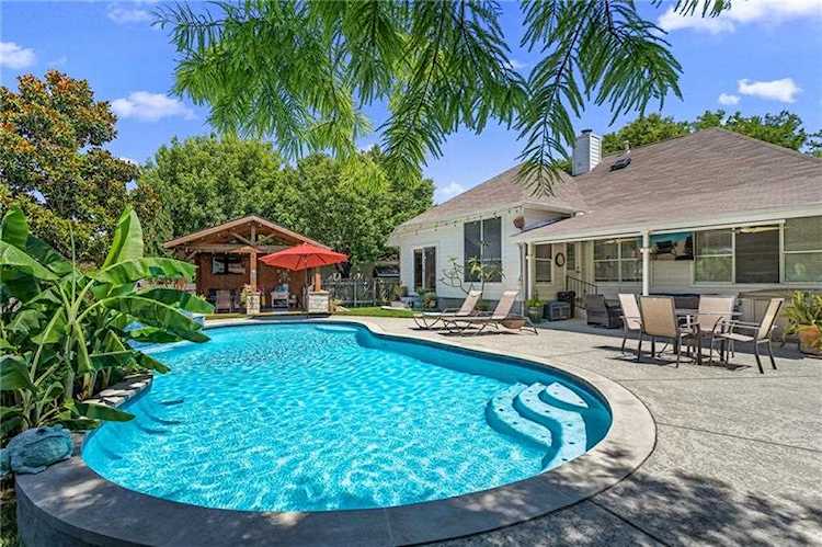 1209 Lacey Oak LOOP Round Rock, TX 78681