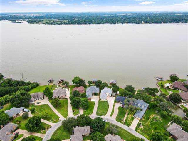3917 Buena Vista Circle Granbury, TX 76049