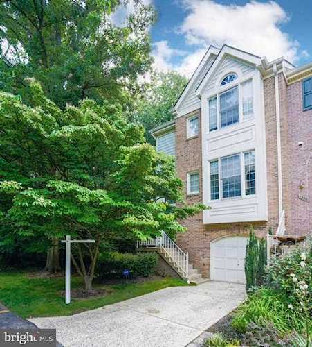 1358 Heritage Oak Way Reston, VA 20194 | MLS VAFX2129600 Photo 1