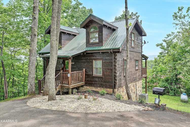 2126 Loafers Glory Way Gatlinburg, TN 37738