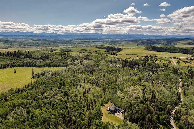 298077 218 St W Rural Foothills County, AB T0L 1K0
