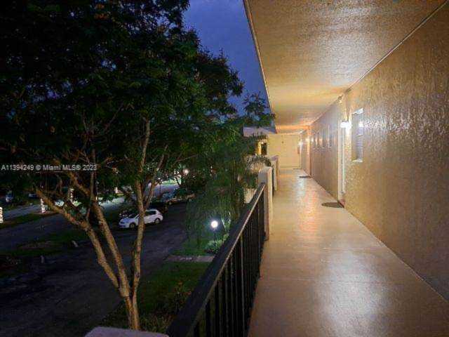 151 Berkley Rd #306 Hollywood, FL 33024