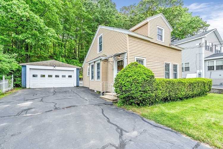 386 Lake Avenue Worcester, MA 01604