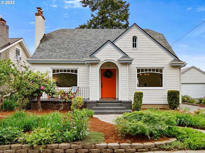 1825 SE 59th AVE Portland, OR 97215