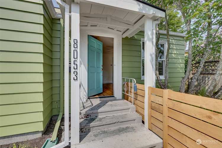 8053 12th Ave NW Seattle, WA 98117