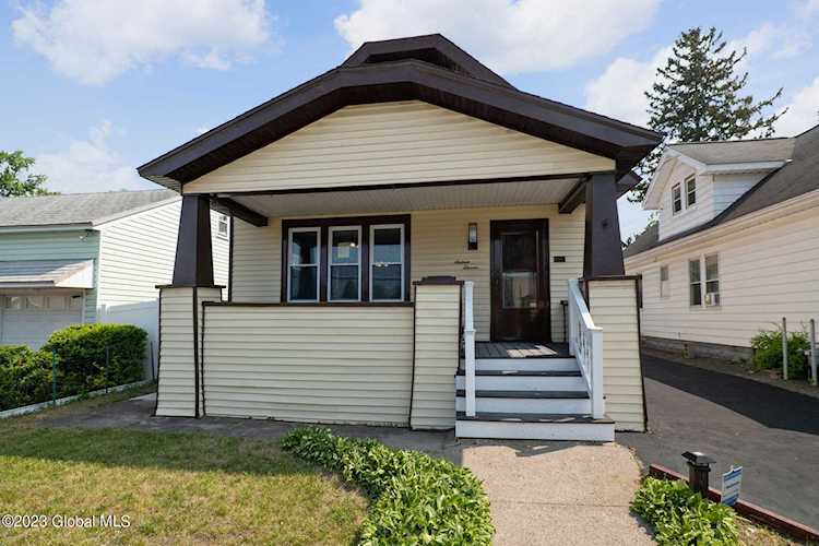 1611 Schuyler St Schenectady, NY 12303