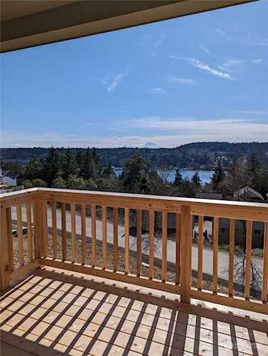 2420 Sand Dollar Rd W Bremerton, WA 98312