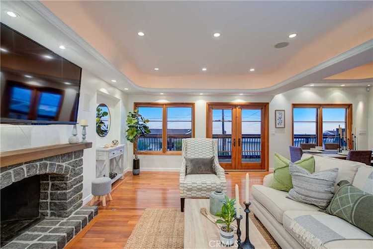 2152 Grandeur Dr San Pedro, CA 90732
