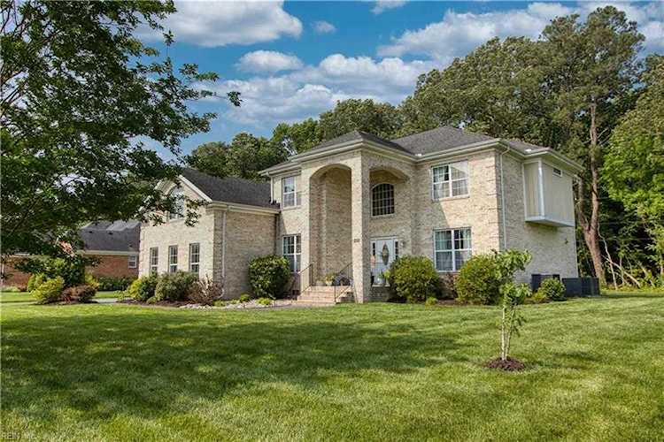 2521 Wilhelm Dr Virginia Beach, VA 23456