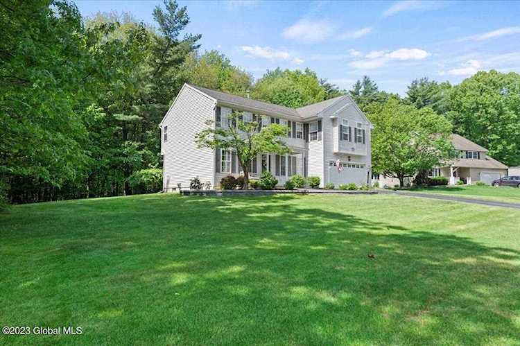 30 Kara Ln Clifton Park, NY 12065 | MLS 202317574 Photo 1