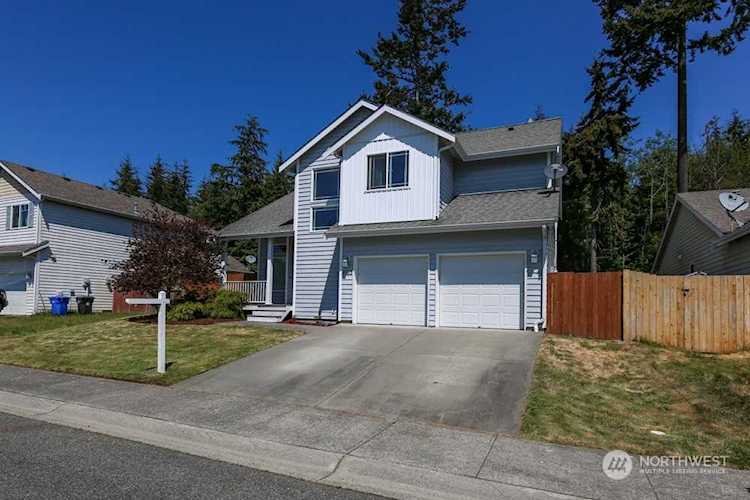 1062 NW Redwing Dr Oak Harbor, WA 98277