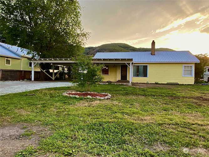 726 Juniper Oroville, WA 98844