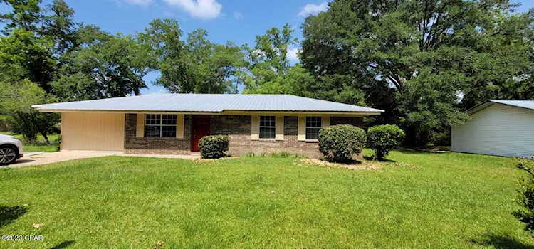 724 Peach St Chipley, FL 32428