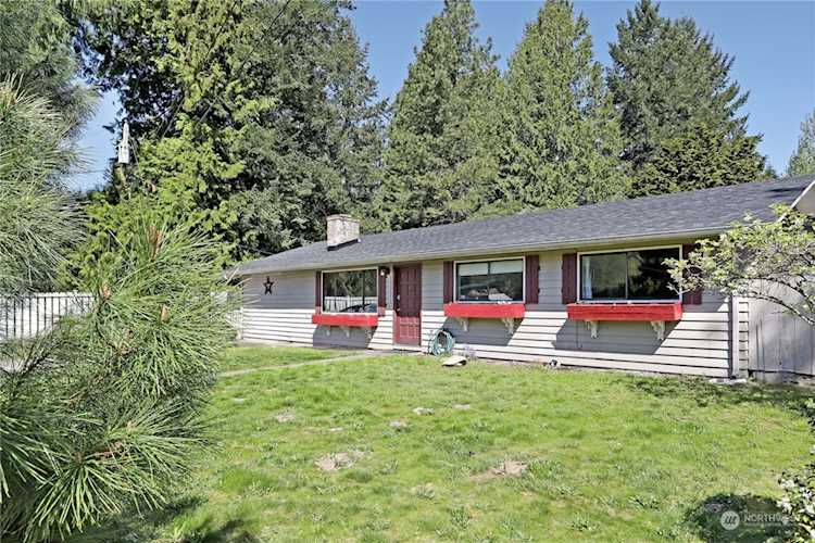 15221 150th Ln SE Renton, WA 98058