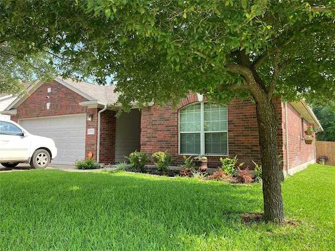 7702 Squirrel Hollow DR Georgetown, TX 78628