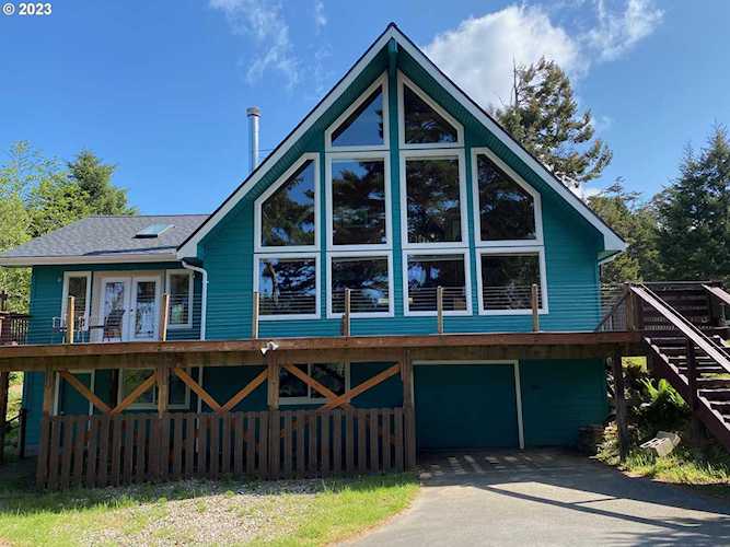 53461 Safe RD Bandon, OR 97411