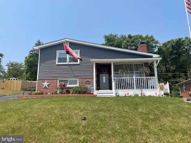 1212 Hillshire Rd Dundalk, MD 21222