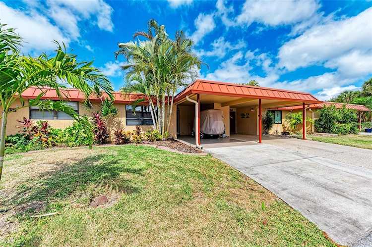 3892 Catalina Dr Bradenton, FL 34210