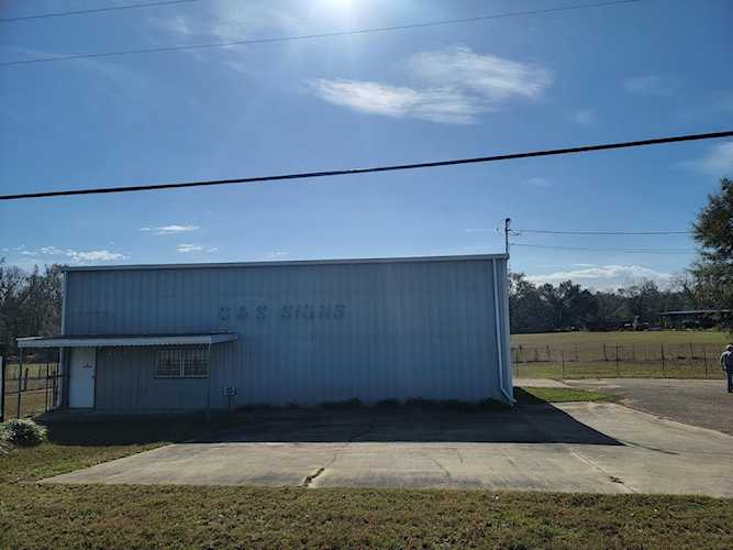6178 E Us Hwy 84 Cowarts, AL 36321