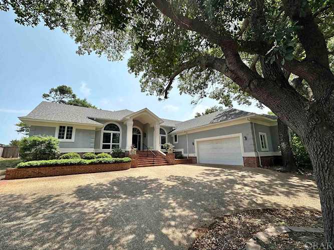 6065 Martins Point Road Kitty Hawk, NC 27949