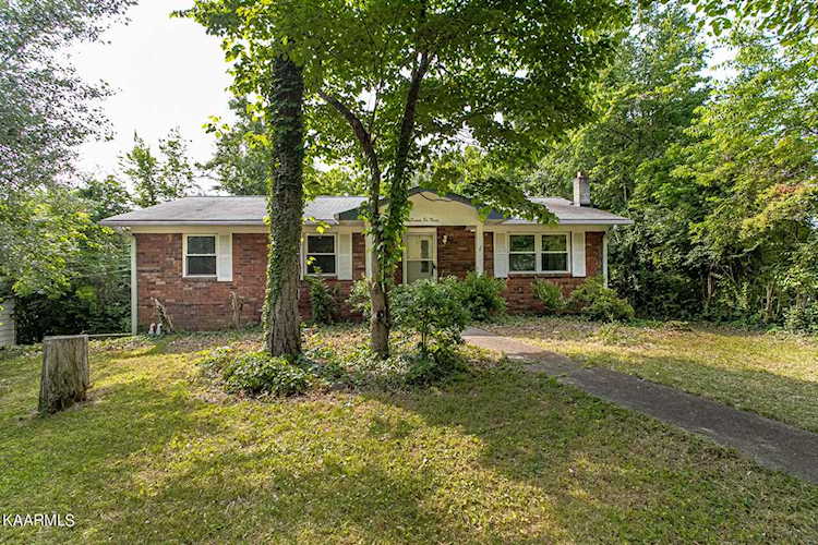 7630 Luscombe DrKnoxvilleKnoxTNKingston Woods Unit 3 Photo 1