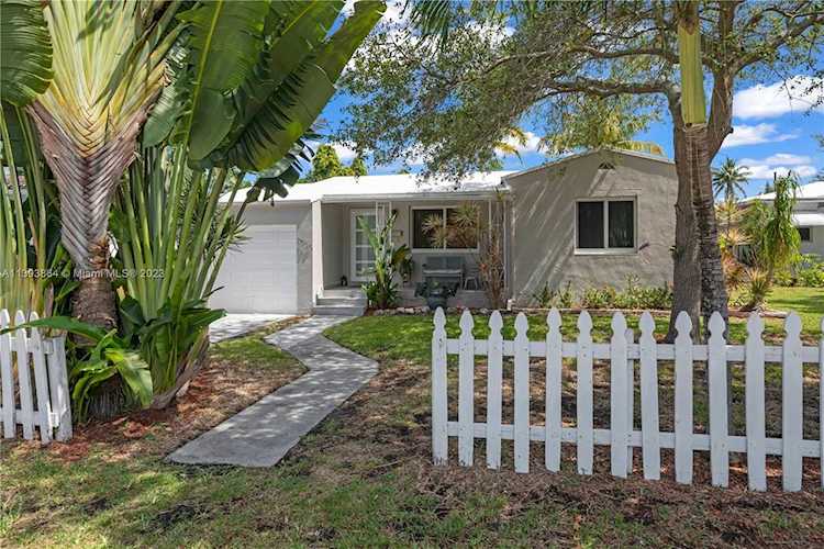 2535 Taylor St Hollywood, FL 33020