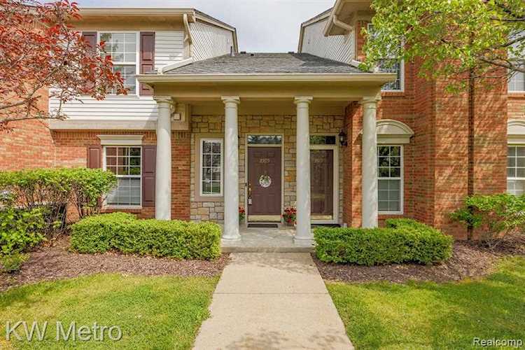 3505 Tremonte Rochester, MI 48306