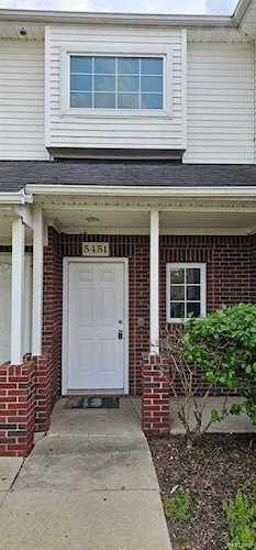 5451 Twin Oaks Sterling Heights, MI 48314