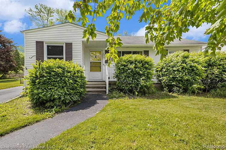 11884 Kaeding Bruce, MI 48065