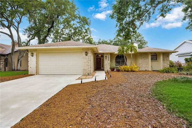 1866 Chimney Creek PLACE Sarasota, FL 34235