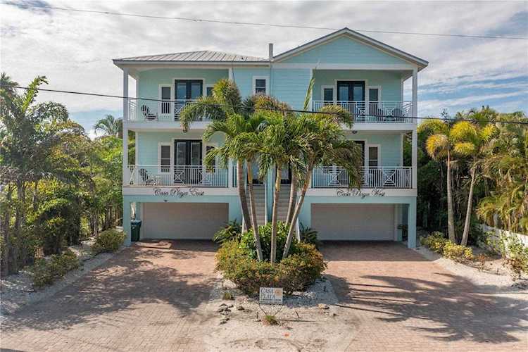 105 4th St S #EAST Bradenton Beach, FL 34217