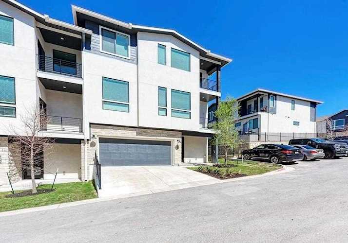 2050 Lohmans Spur RD #703 Lakeway, TX 78734