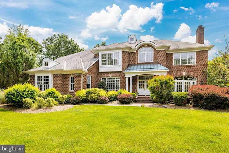 9618 Tackroom Ln Great Falls, VA 22066