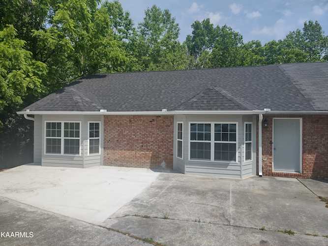 153 High Point Ln Oak Ridge, TN 37830